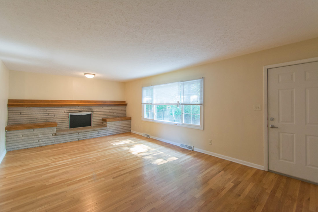 Alexa-II-house-rental-bloomington-living-room | Cedarview Management ...