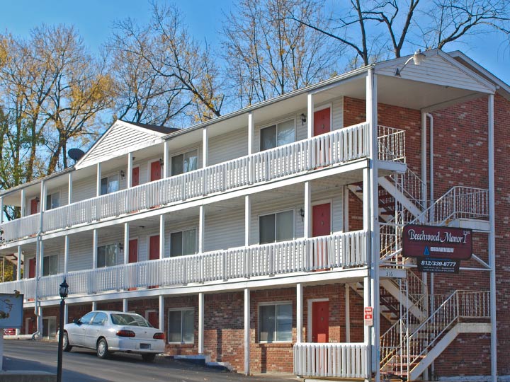 Beechwood Manor I-apartments-downtown-bloomington